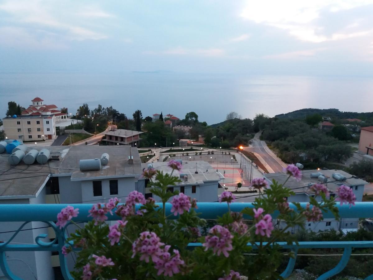 Let Rooms Lukova Exterior foto