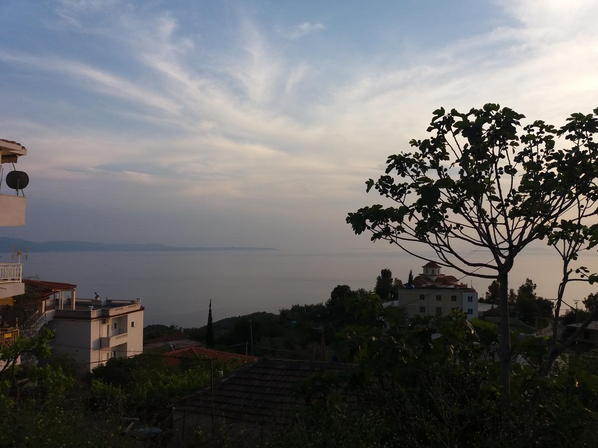Let Rooms Lukova Exterior foto