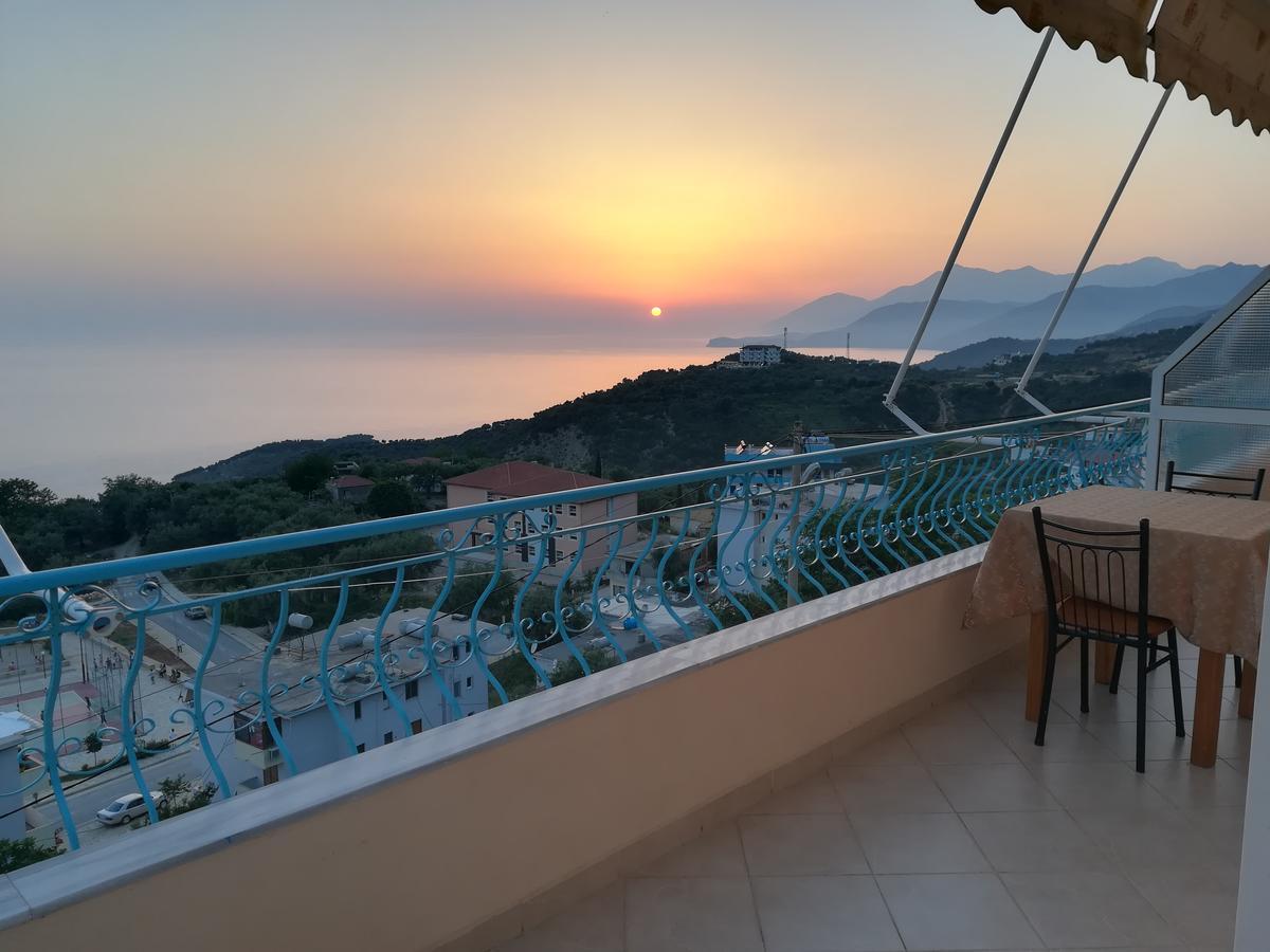 Let Rooms Lukova Exterior foto